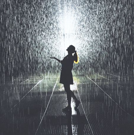 在雨中